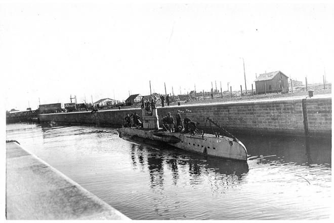UB-II in the sealock in Zeebrugge